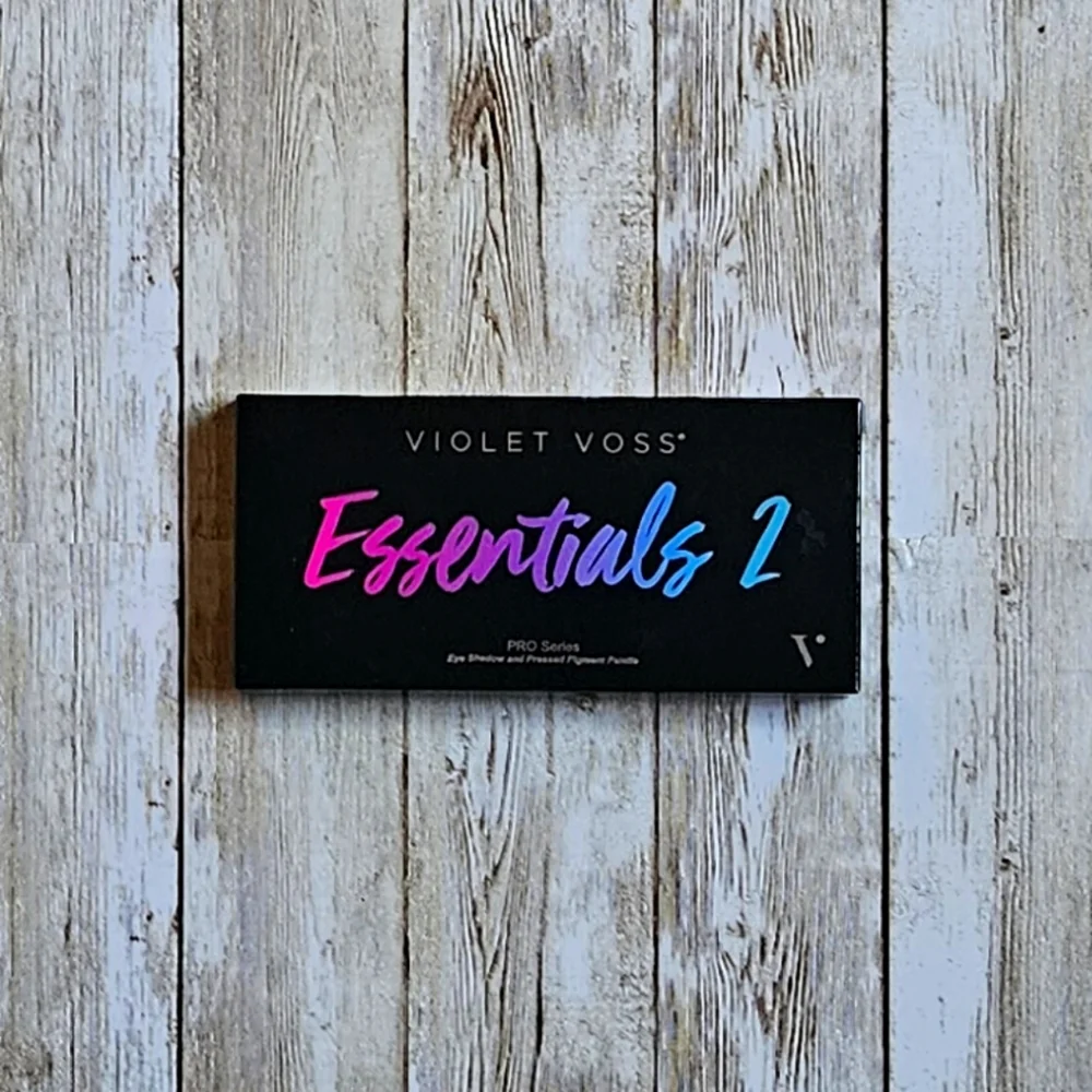 NIB Violet Voss Essentials 2 Eyeshadow Palette
